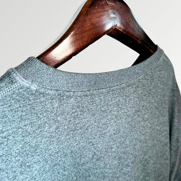 vuori Men's Ponto Performance Crew in Charcoal Heather - XL - Picture 11 of 15